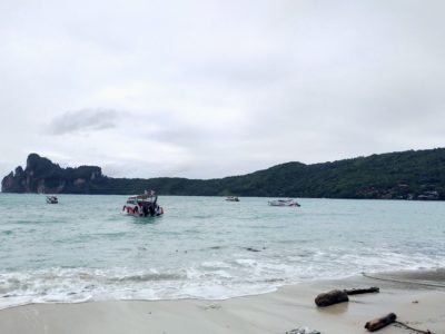 ピピ島暴風雨!!